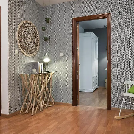 Urbanchic Oasis Centre *